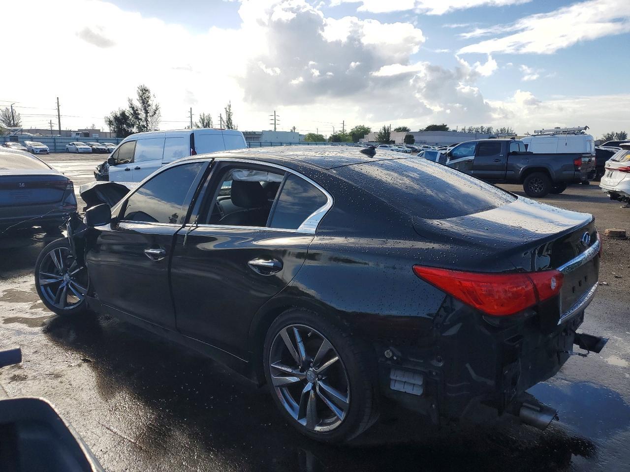 2017 Infiniti Q50 3.0T Premium - Фото 2