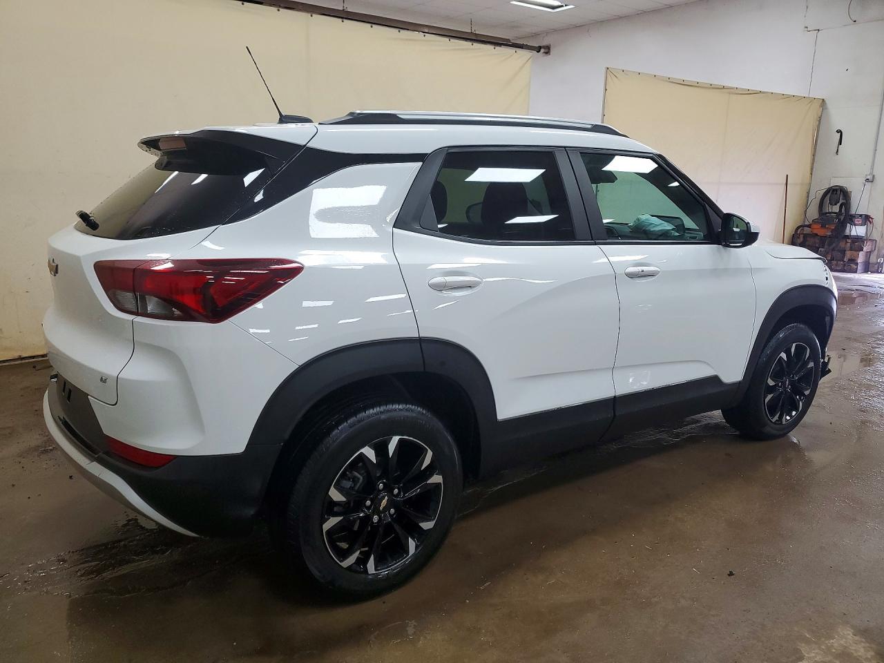 2023 Chevrolet Trailblazer Lt - Image 3