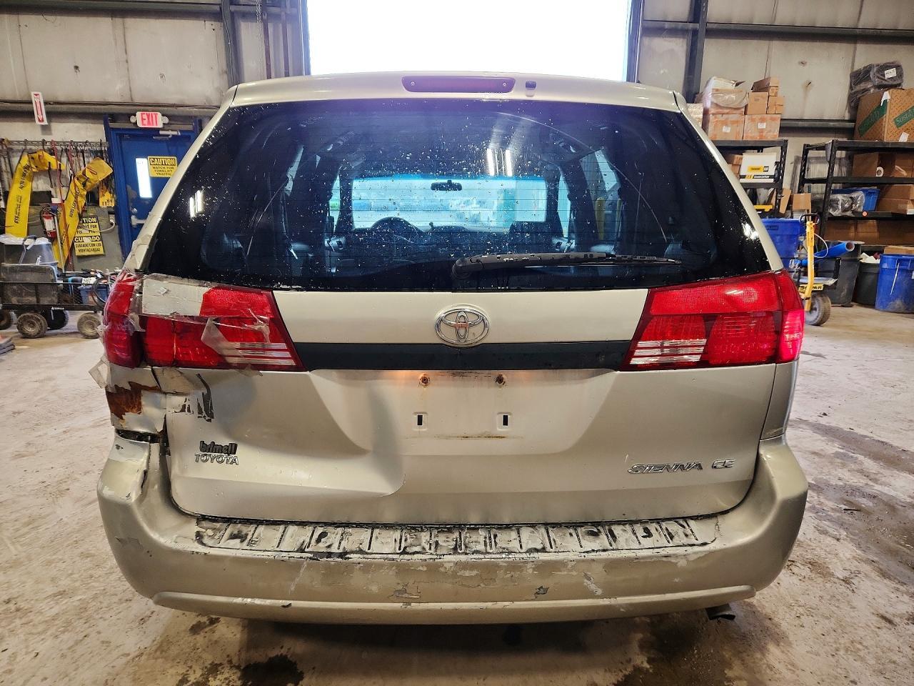 2005 Toyota Sienna Ce 7 Passenger - Фото 6