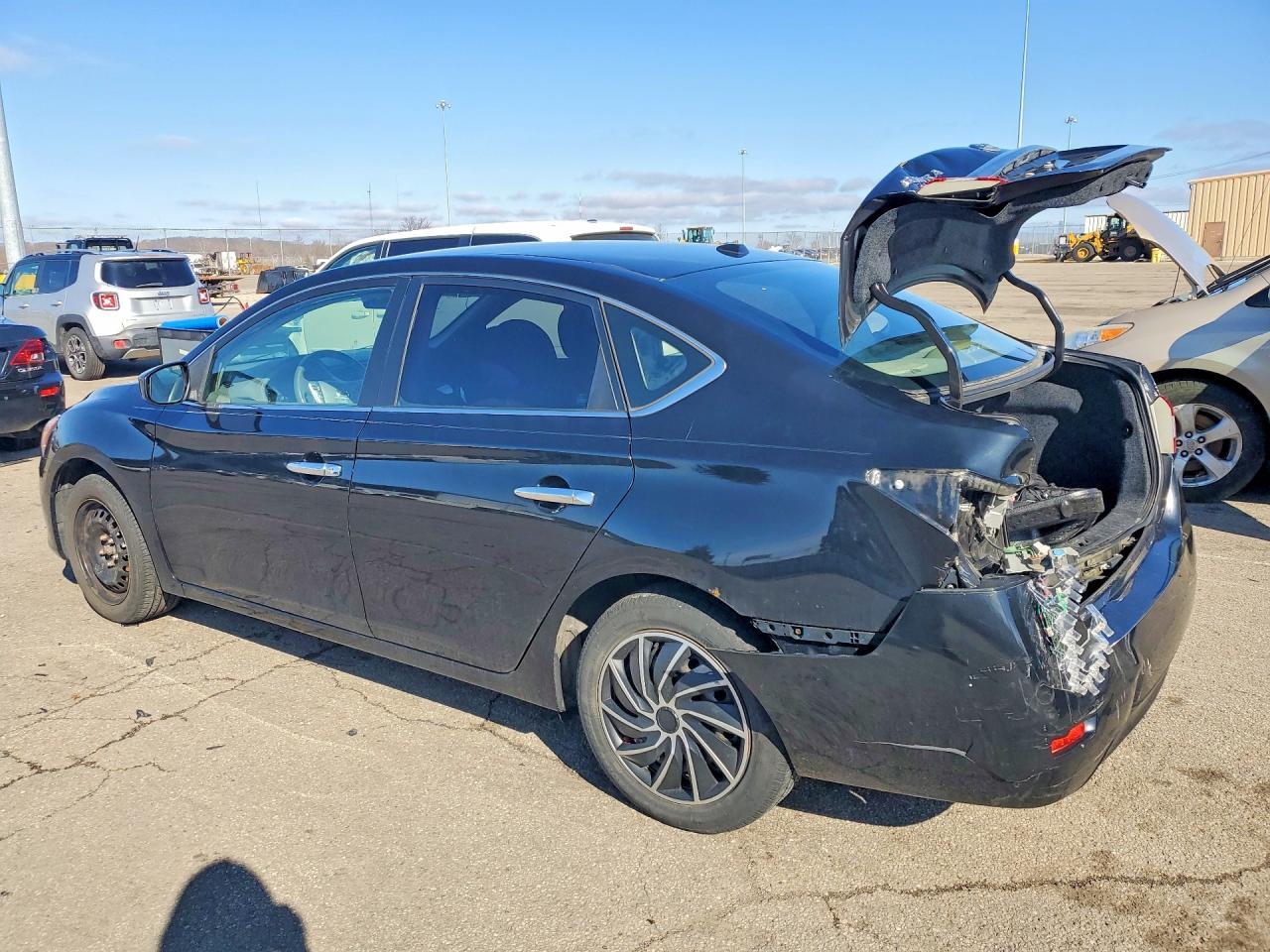 2013 Nissan Sentra S - Фото 2