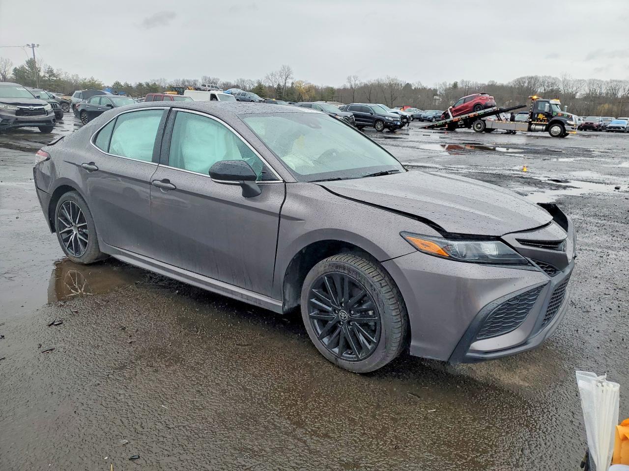 2022 Toyota Camry Se - Фото 4
