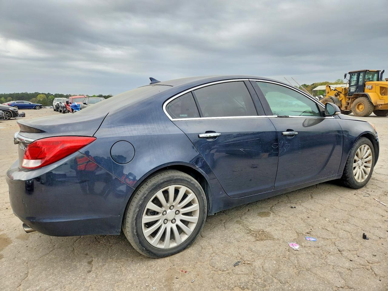 2013 Buick Regal Premium - Image 3