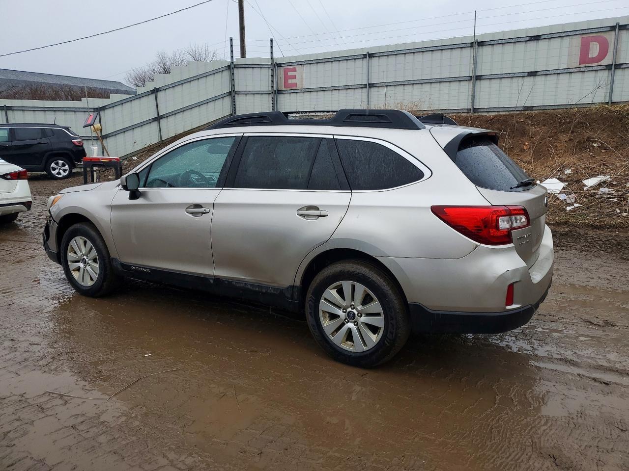 2016 Subaru Outback 2.5I Premium - Фото 2