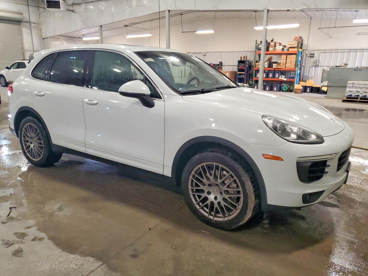 2015 Porsche Cayenne S - Image 4