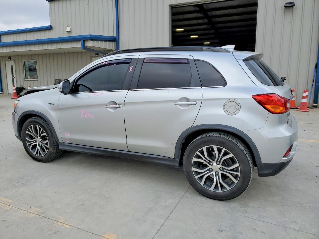 2018 Mitsubishi Outlander Sport Sel - Image 2