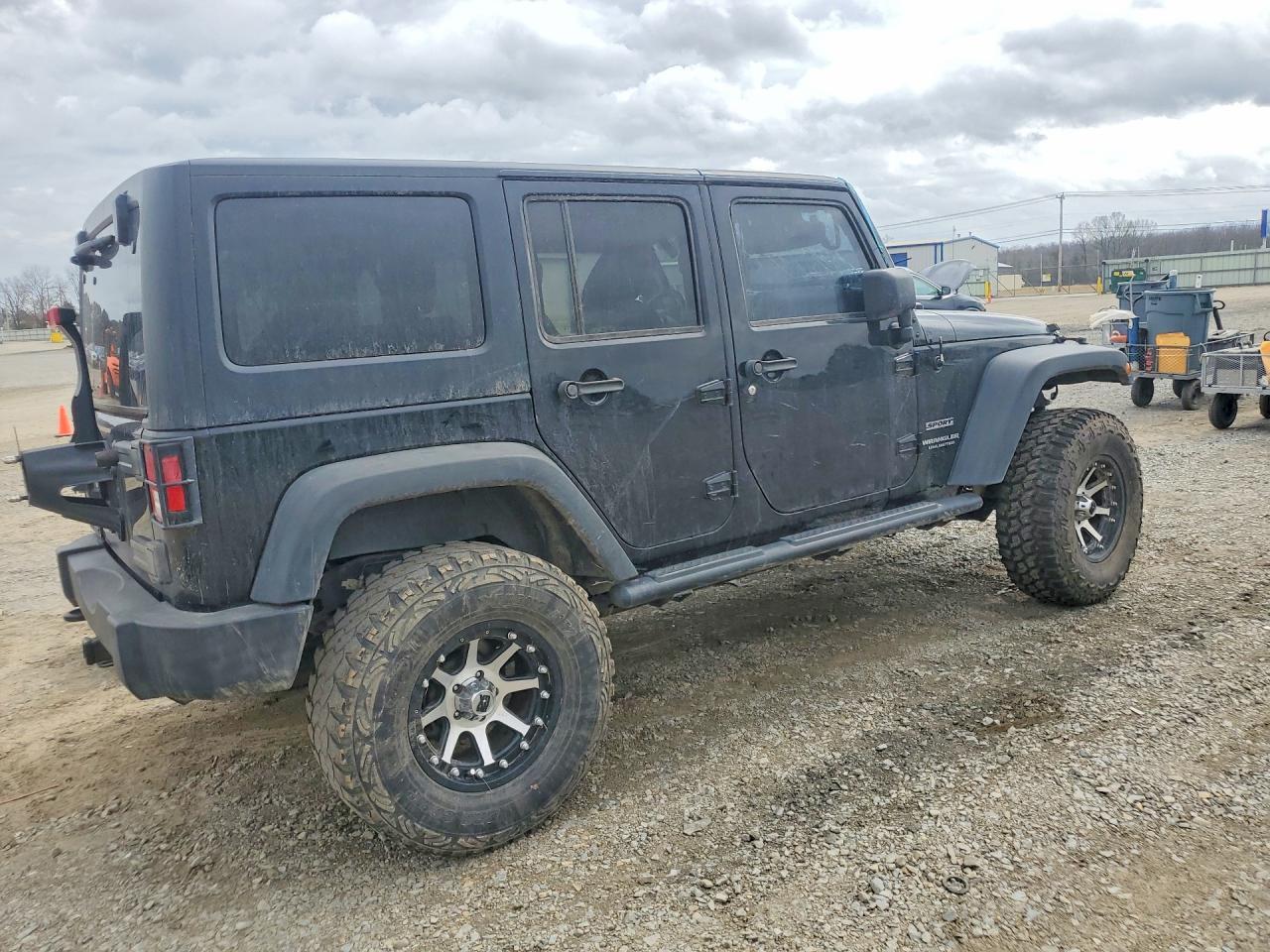 2016 Jeep Wrangler - Фото 3