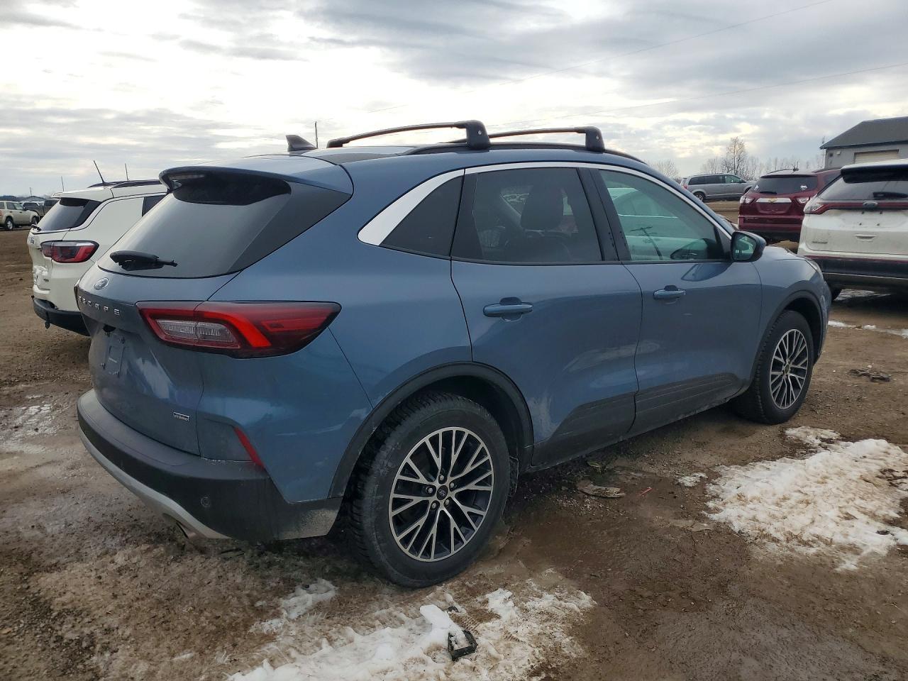 2023 Ford Escape - Фото 3