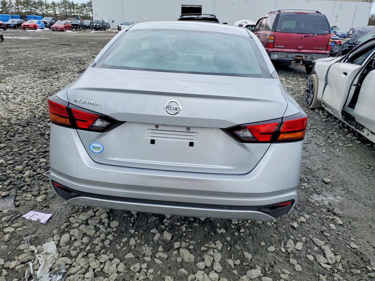 2022 Nissan Altima 2.5 S - Image 6