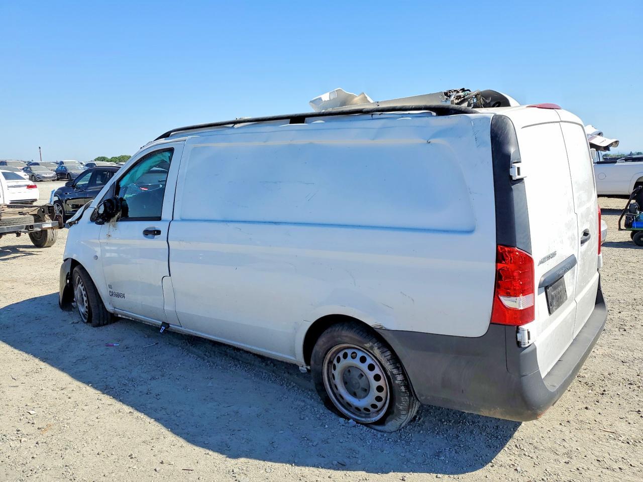 2022 Mercedes Benz Metris Delivery Van - Фото 2