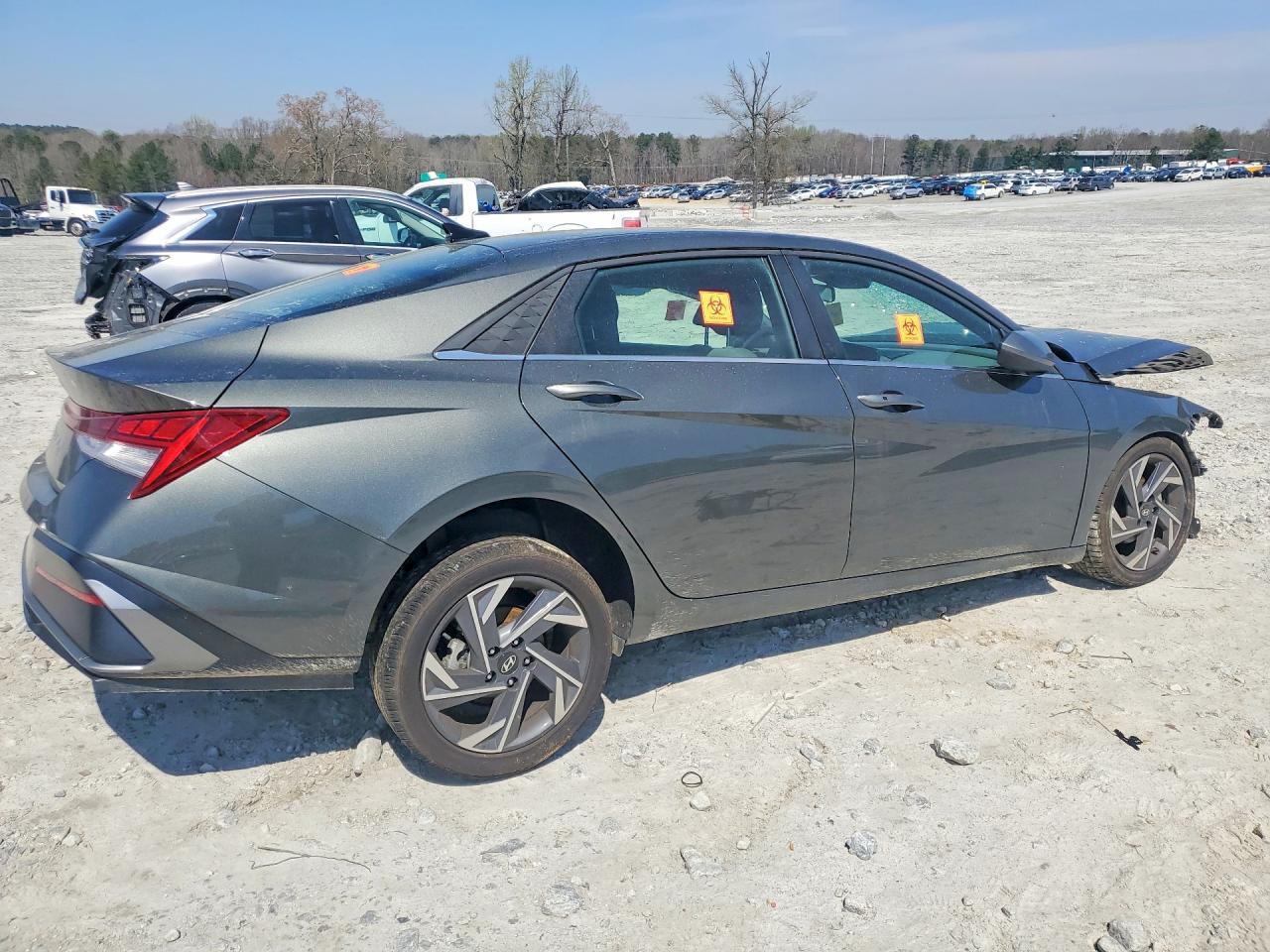 2025 Hyundai Elantra Sel Convenience - Image 3
