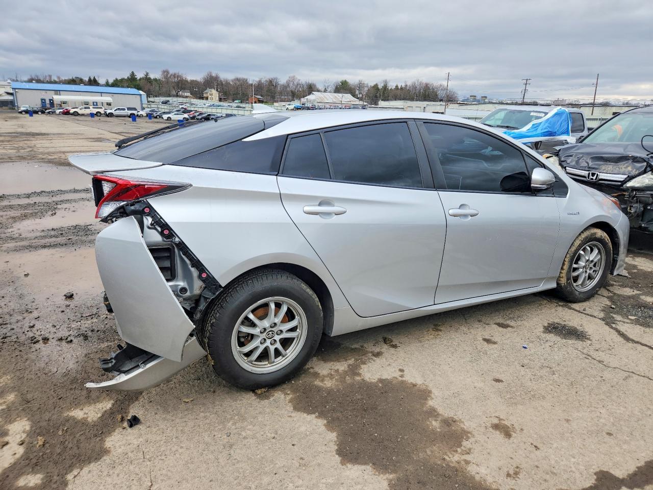 2017 Toyota Prius Four - Фото 3