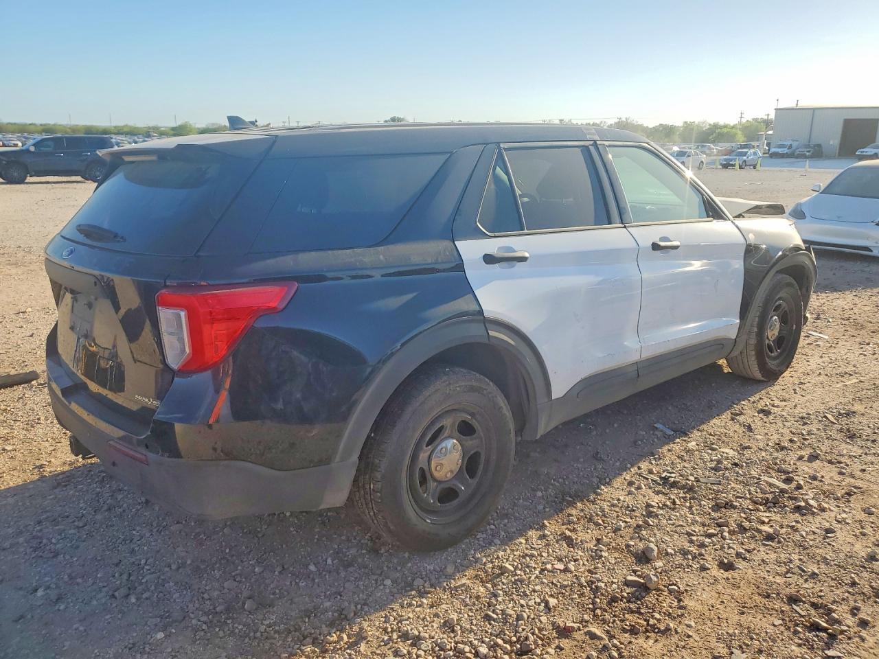 2024 Ford Explorer Police Interceptor - Фото 3