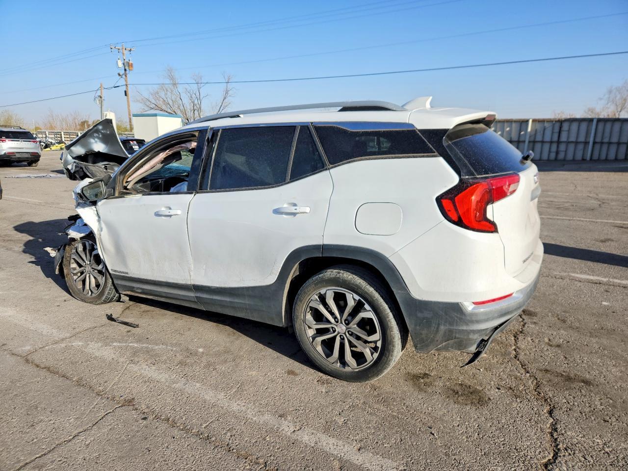 2020 GMC Terrain Slt - Image 2