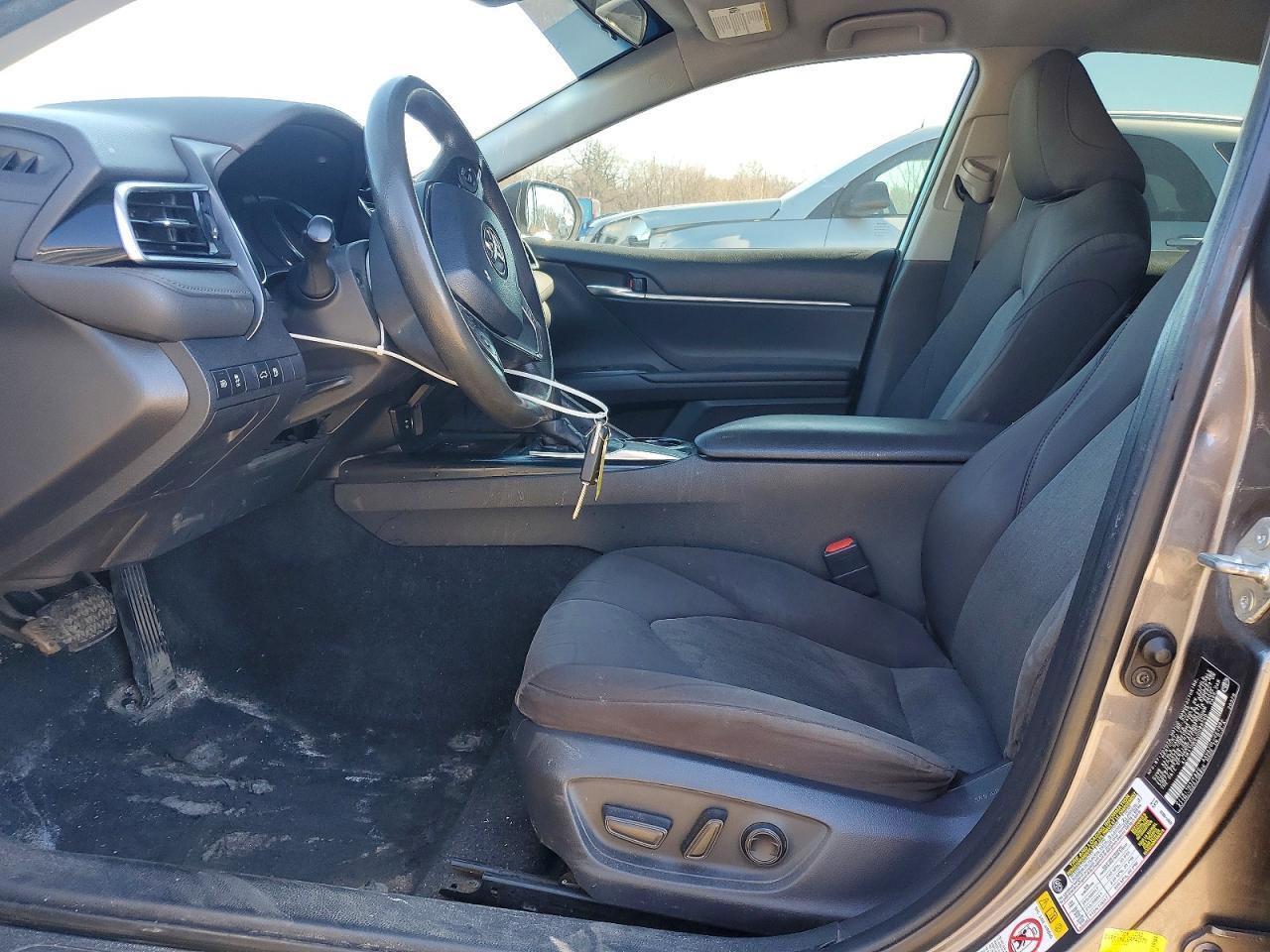 2018 Toyota Camry Le - Фото 7
