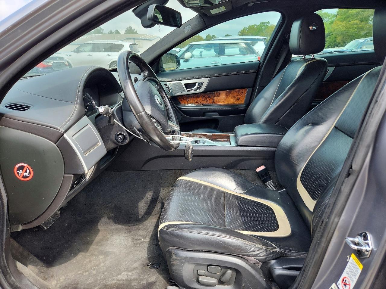 2012 Jaguar Xf Portfolio - Image 7