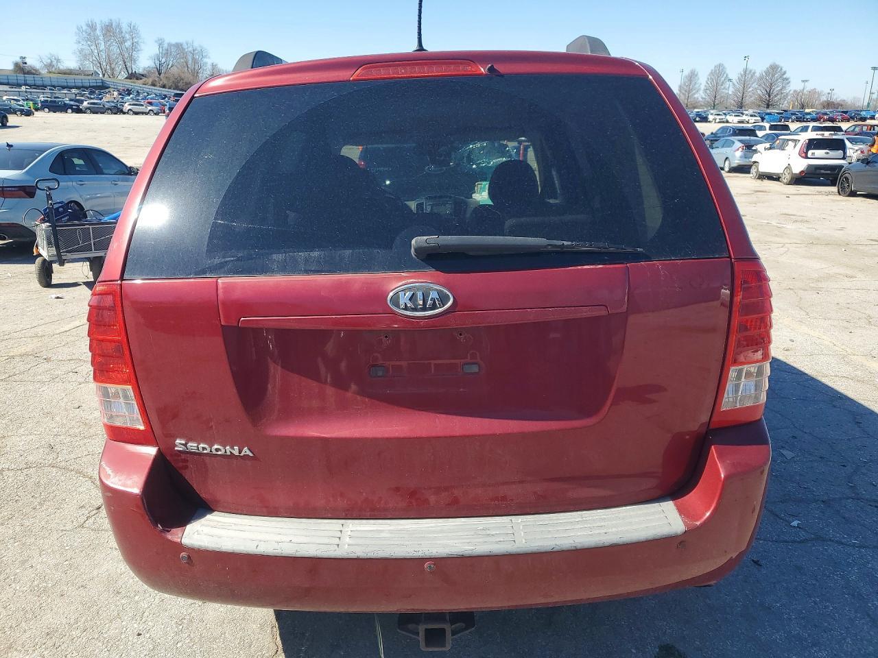 2011 Kia Sedona Lx - Фото 6