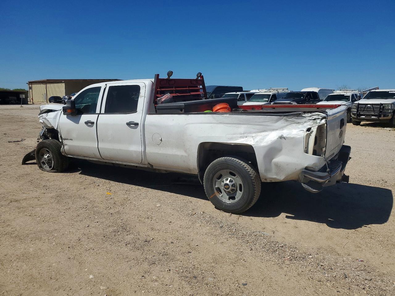 2018 Chevrolet Silverado C2500 Heavy Duty - Фото 2