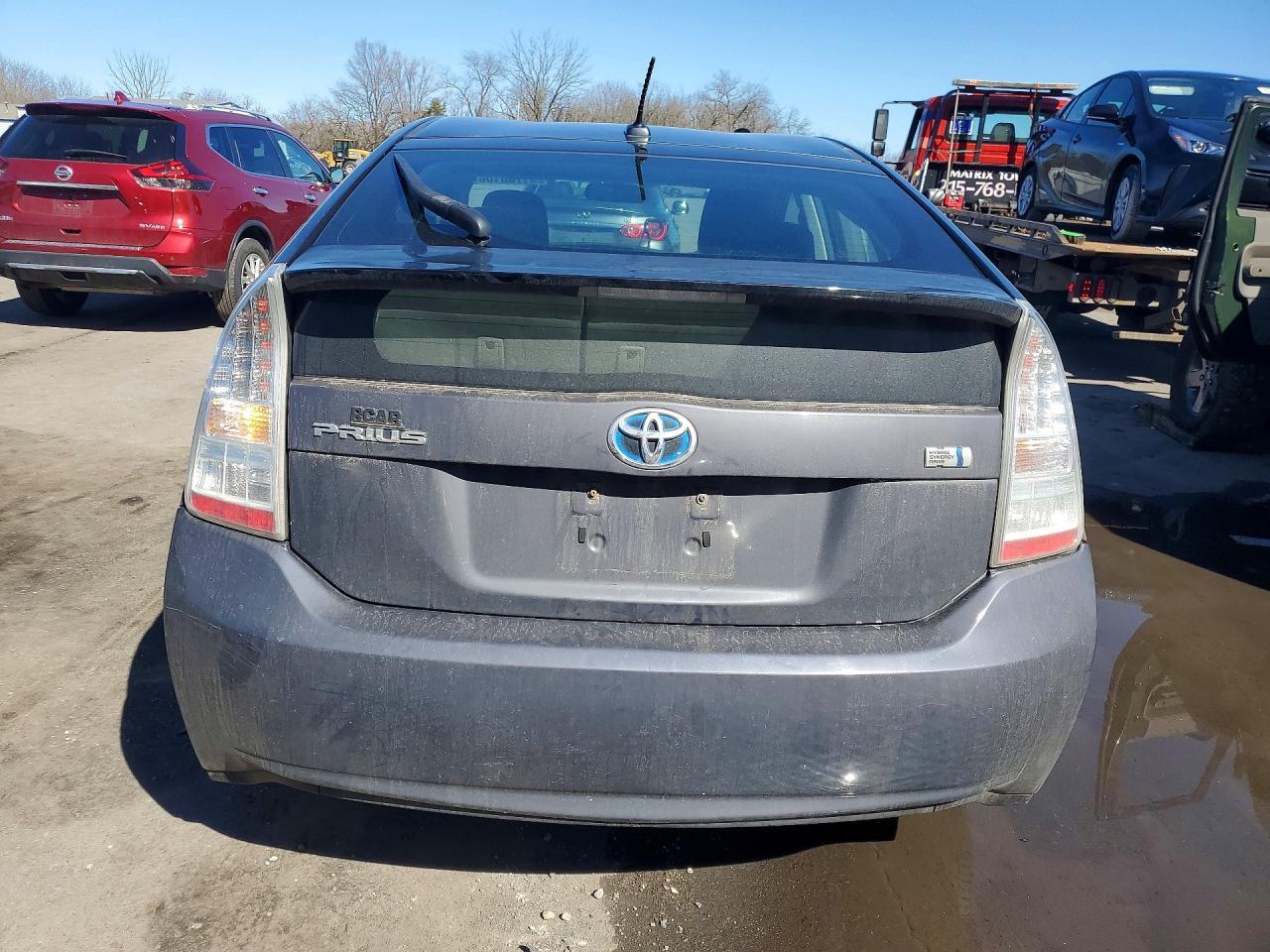 2011 Toyota Prius Two - Image 6