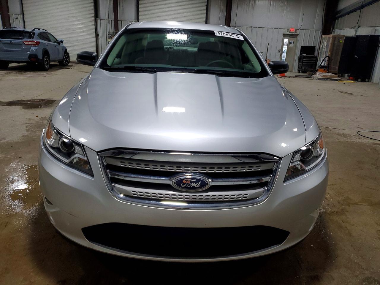 2010 Ford Taurus Se - Фото 5