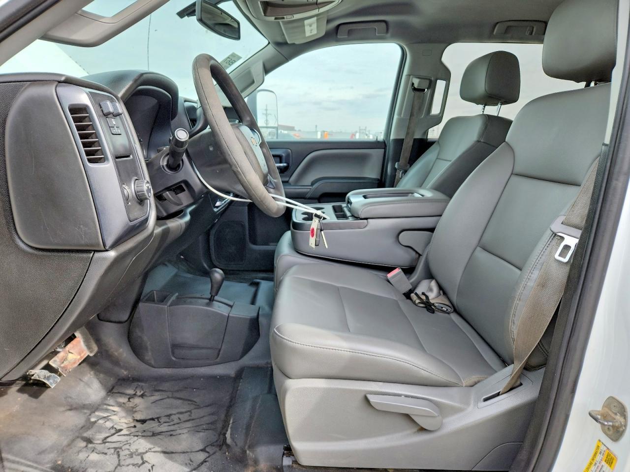 2015 Chevrolet Silverado K2500 Heavy Duty - Image 7