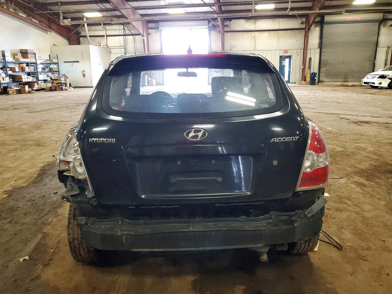 2011 Hyundai Accent Gl - Image 6