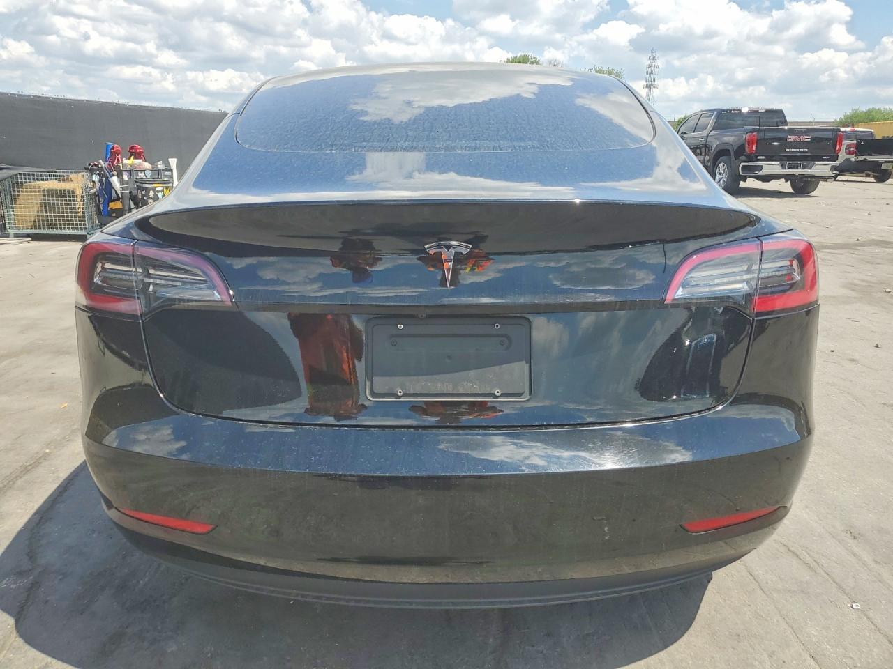 2023 Tesla Model 3 - Image 6