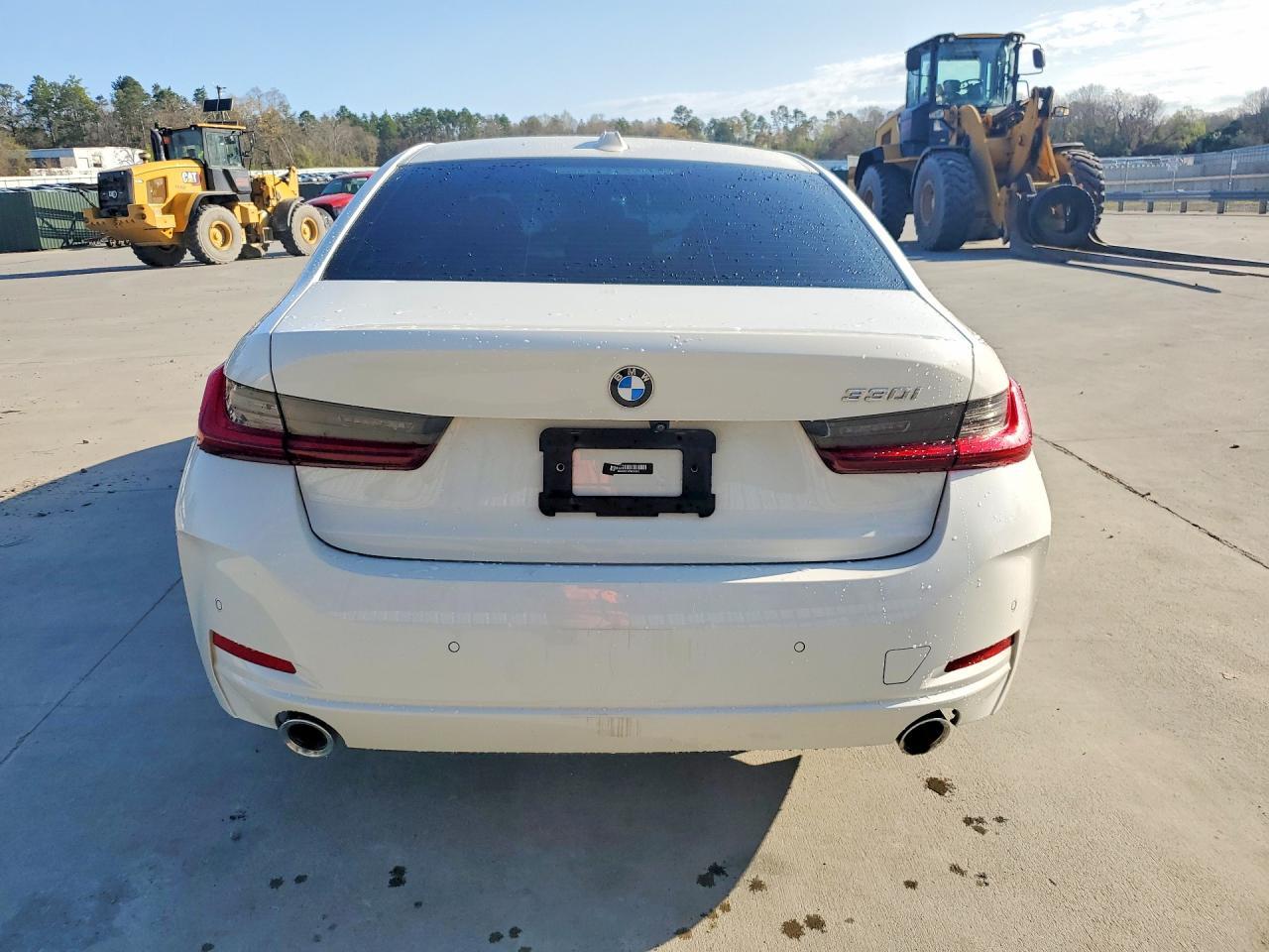 2023 BMW 330I - Фото 6