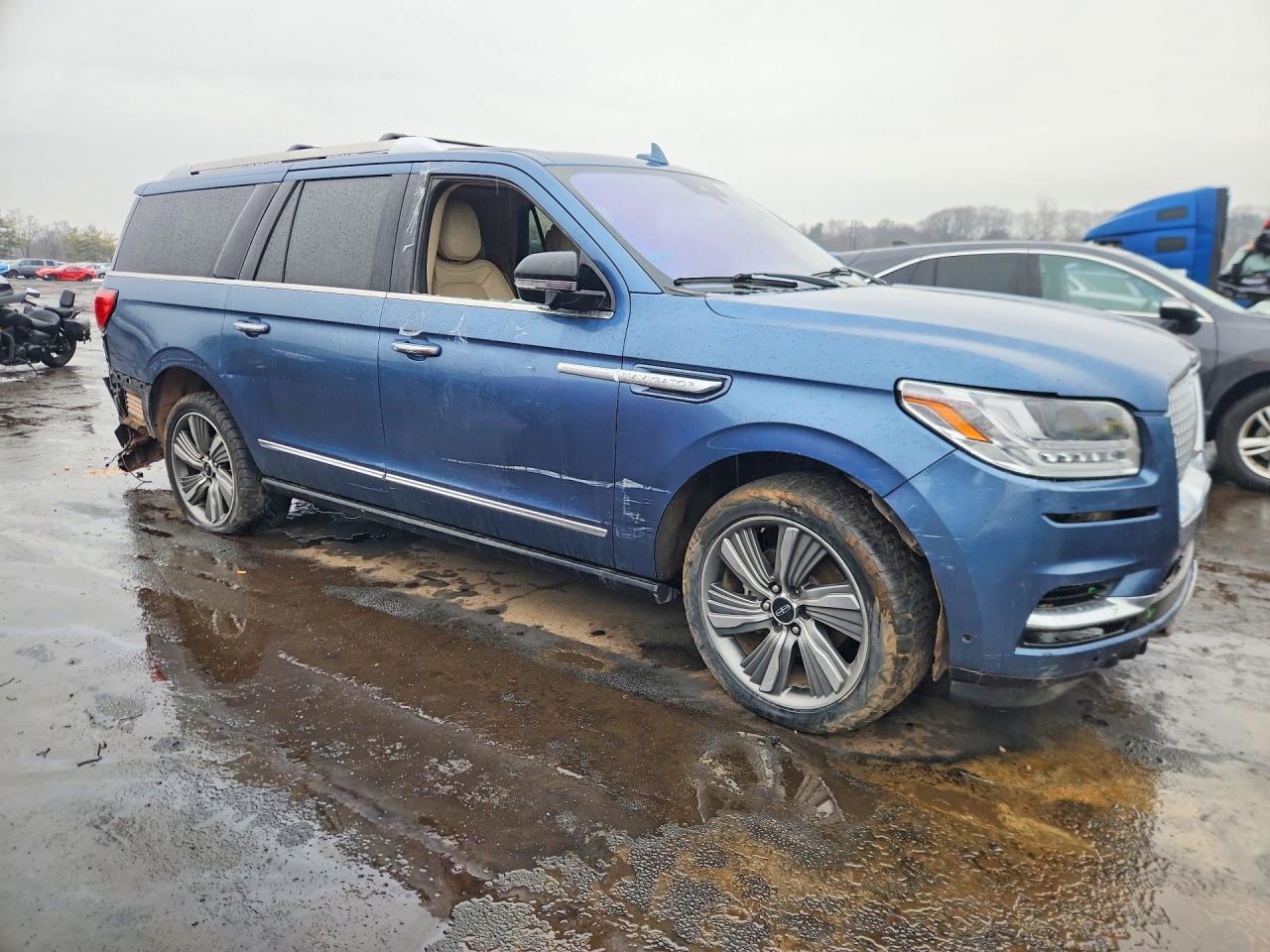 2018 Lincoln Navigator L Reserve - Image 4