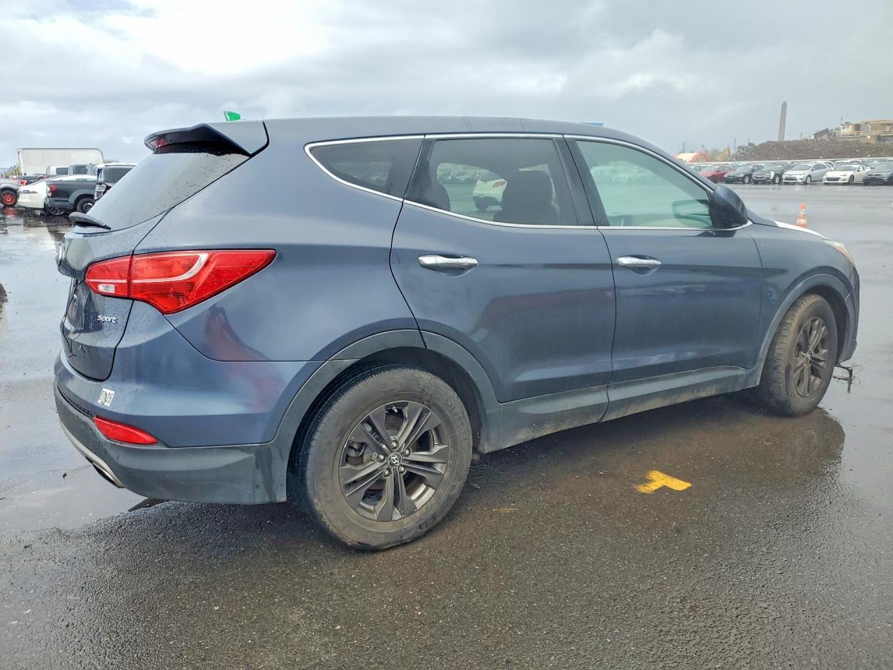 2014 Hyundai Santa Fe - Image 3