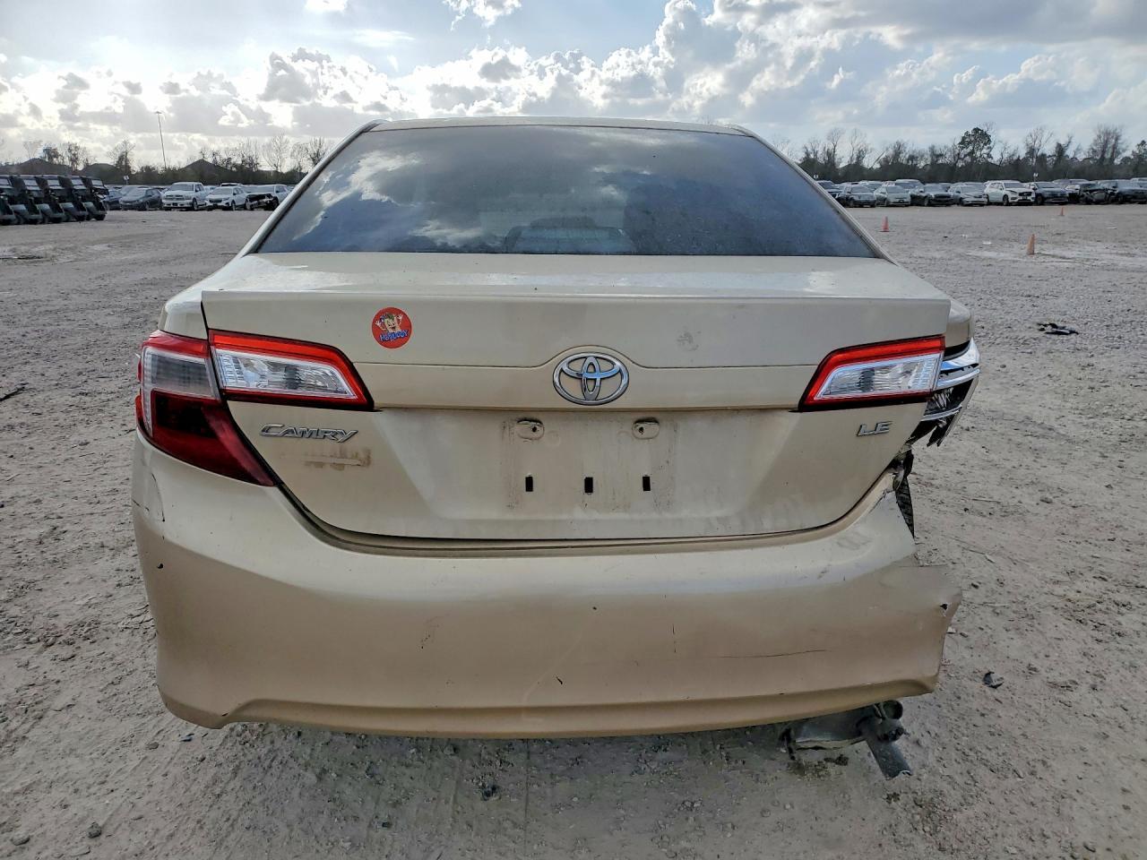 2012 Toyota Camry Le - Фото 6