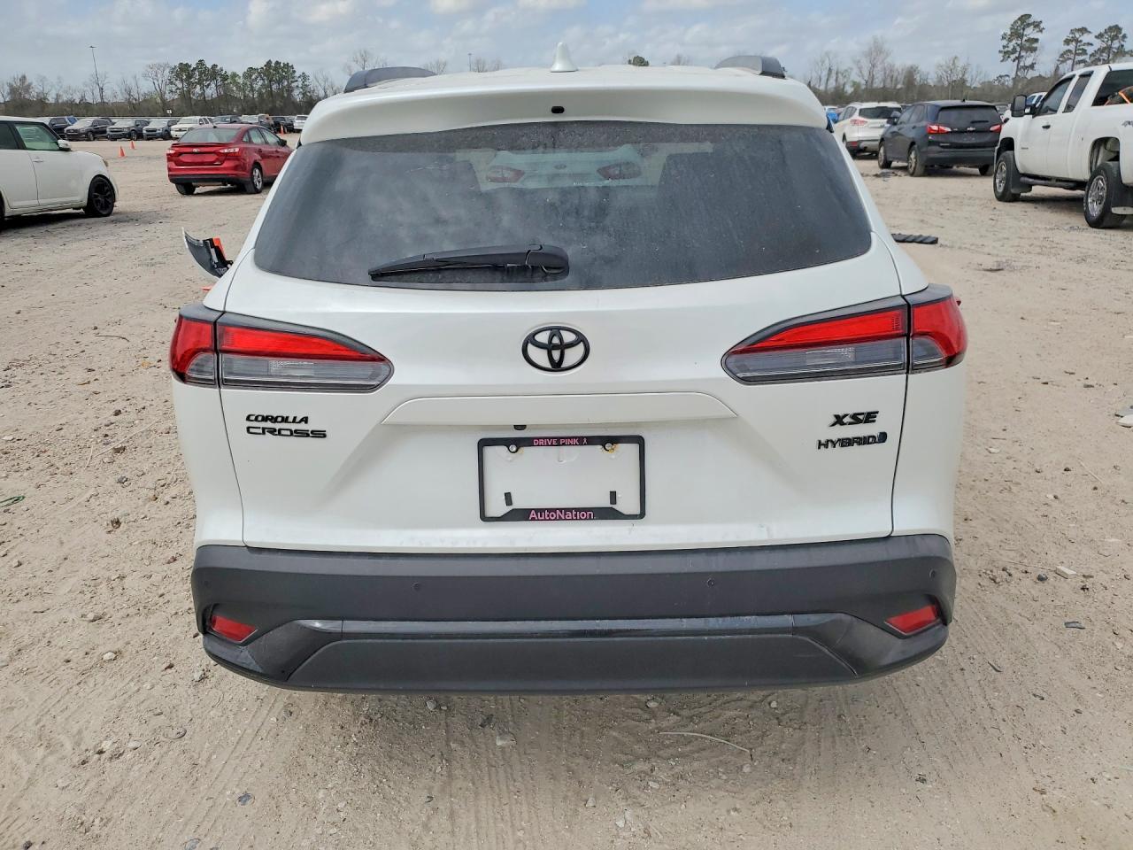 2024 Toyota Corolla Cross Hybrid Xse - Фото 6