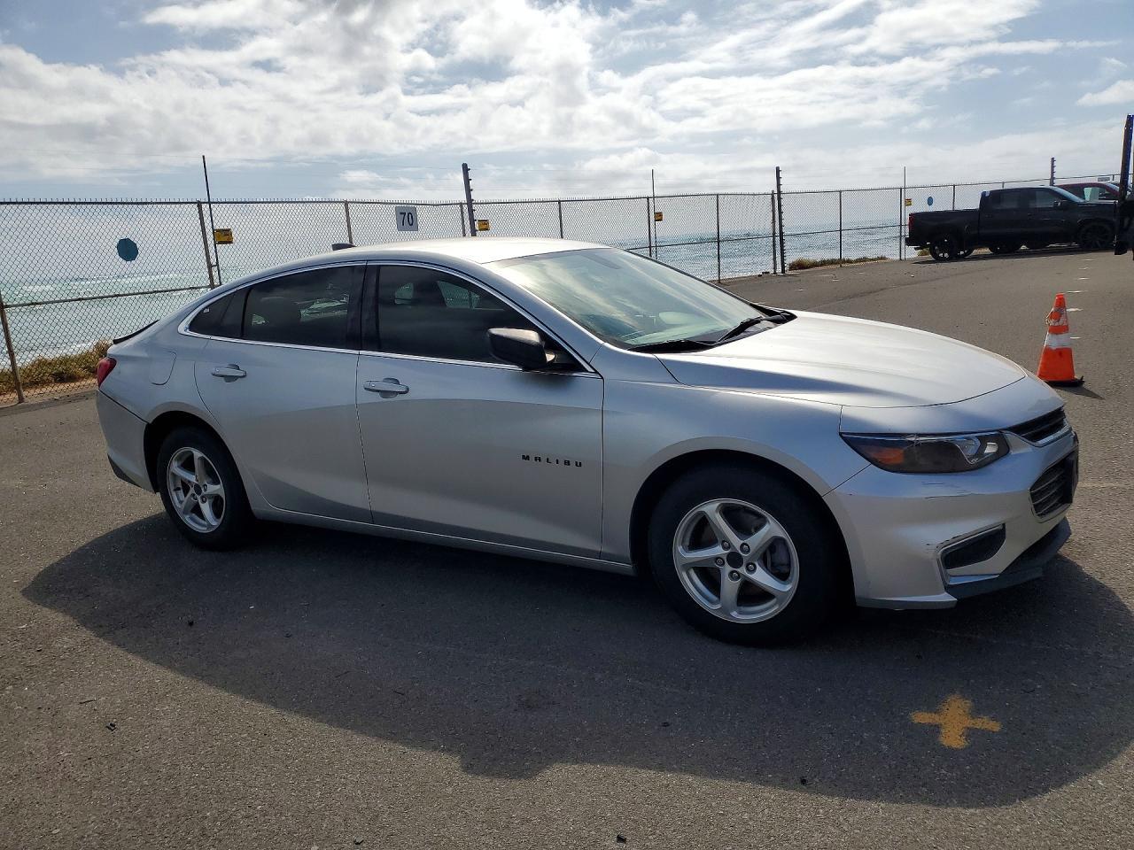 2018 Chevrolet Malibu Ls - Фото 4