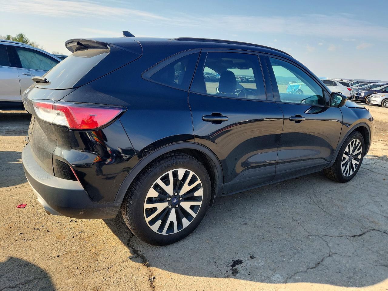 2020 Ford Escape Se Sport - Image 3
