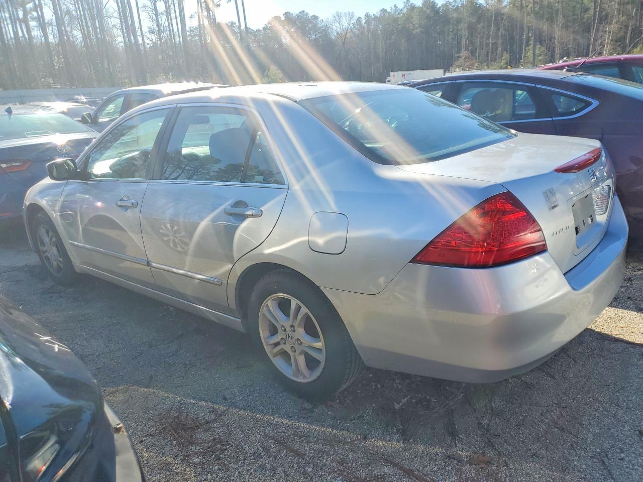 2007 Honda Accord - Image 2