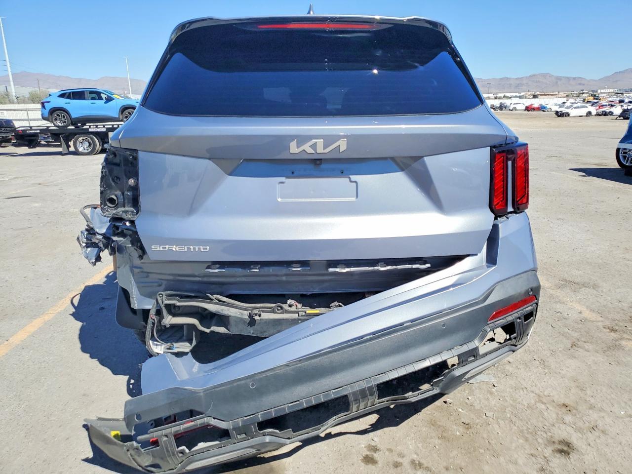 2025 Kia Sorento S - Фото 6