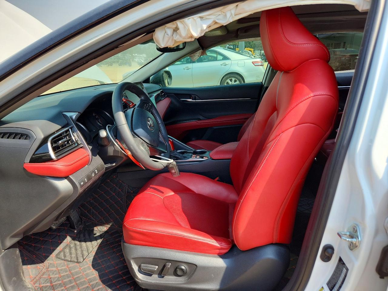 2022 Toyota Camry Xse - Фото 7