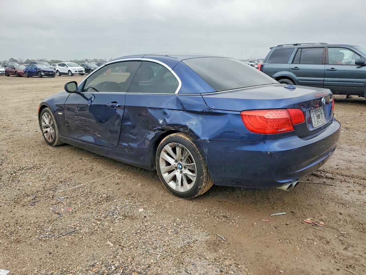 2013 BMW 328 I - Image 2
