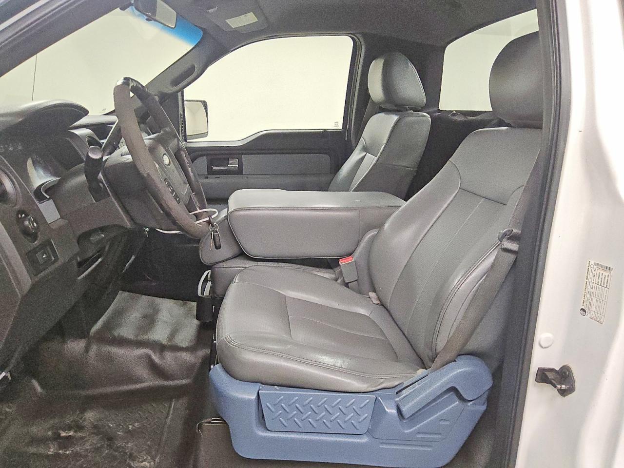 2014 Ford F150 - Фото 7