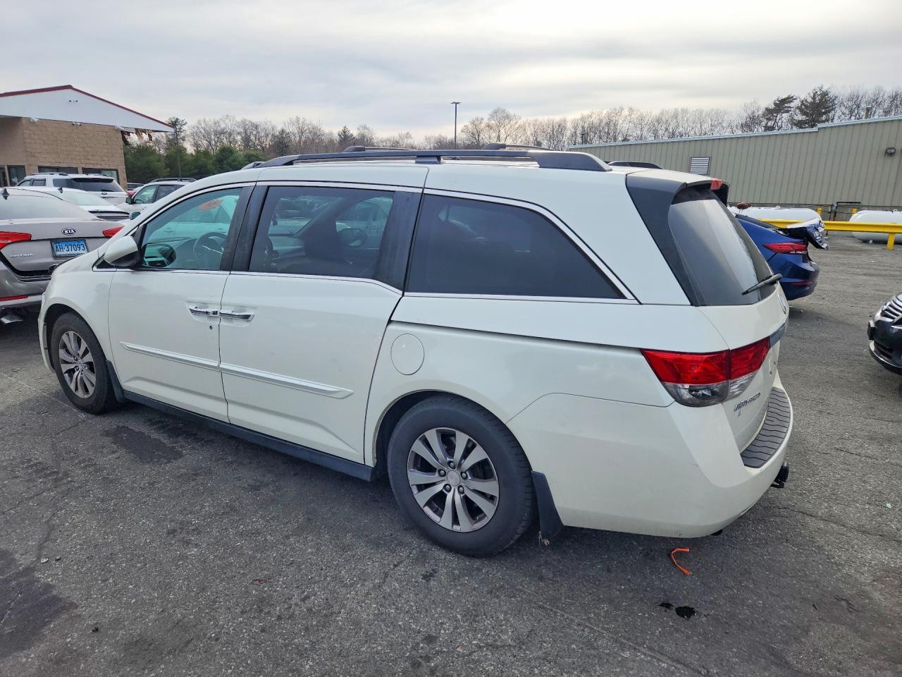 2015 Honda Odyseey - Image 2