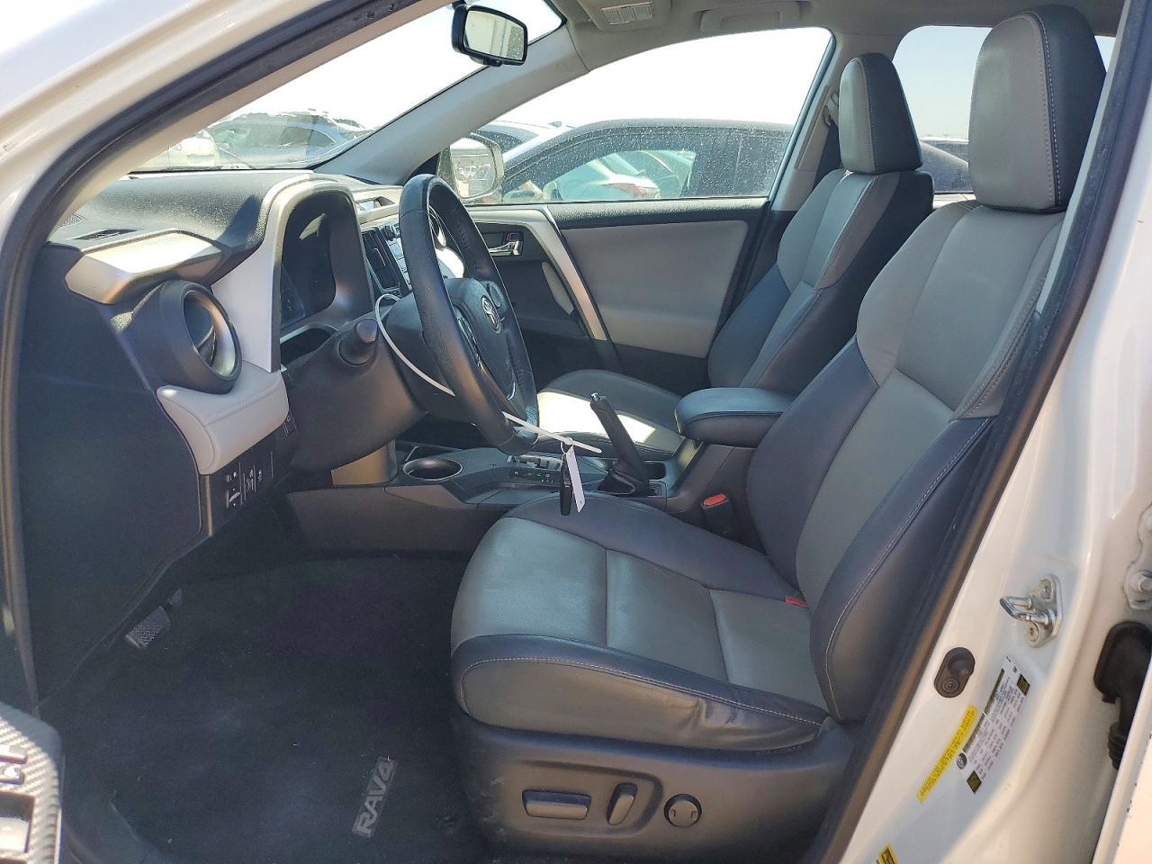 2015 Toyota Rav4 Limited - Image 7