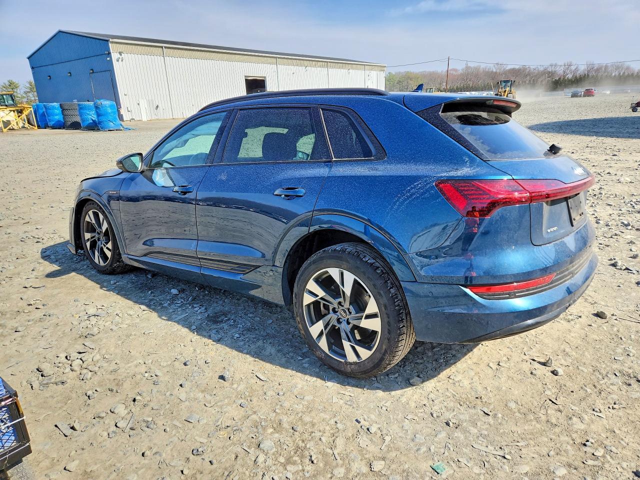 2023 Audi E-Tron Premium - Image 2
