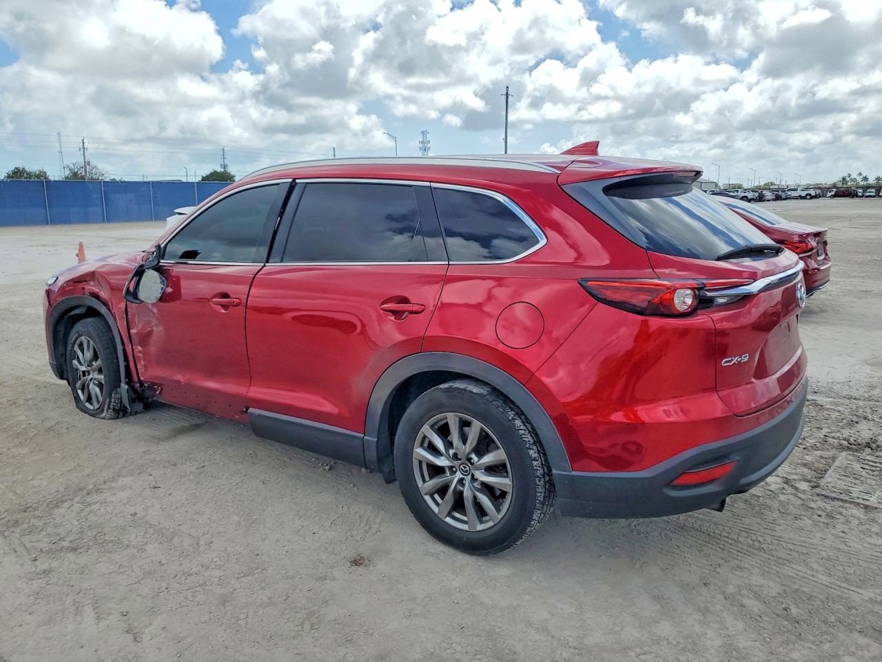 2019 Mazda Cx-9 Touring - Image 2