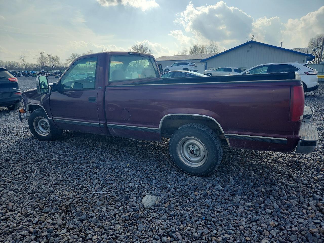 1995 GMC Sierra C1500 - Image 2