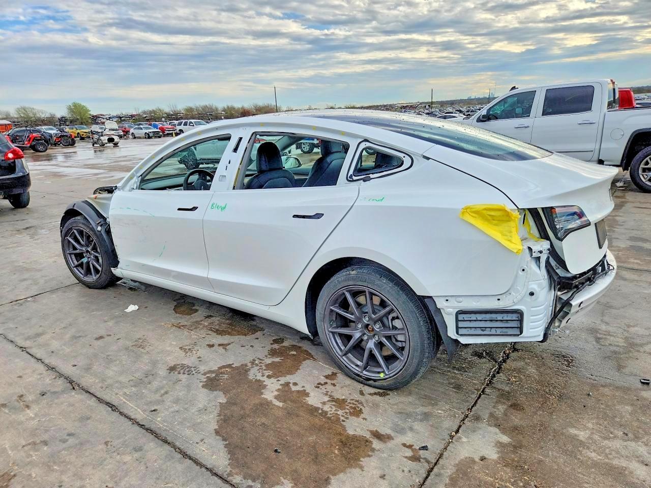 2021 Tesla Model 3 - Image 2