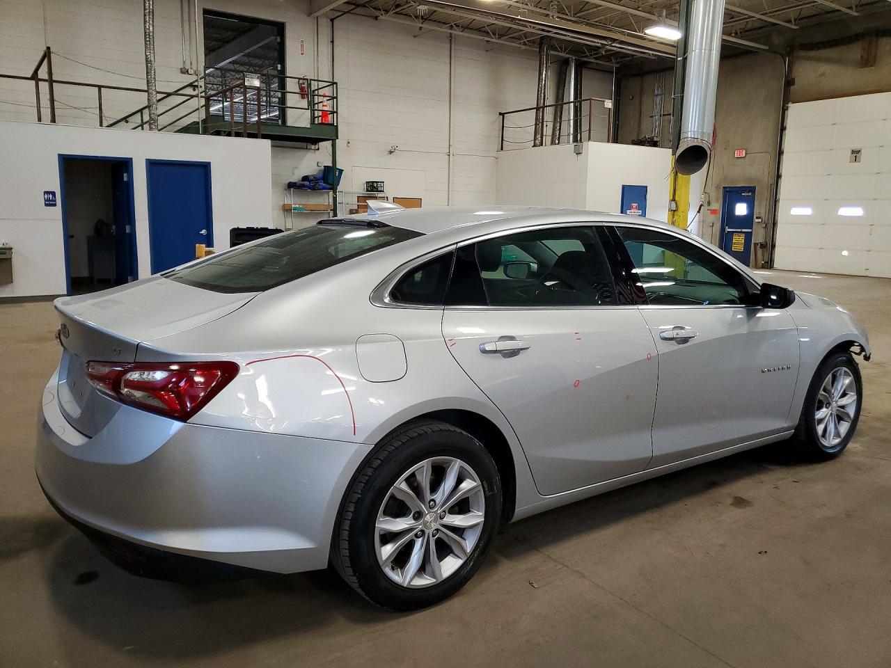 2019 Chevrolet Malibu Lt - Image 3