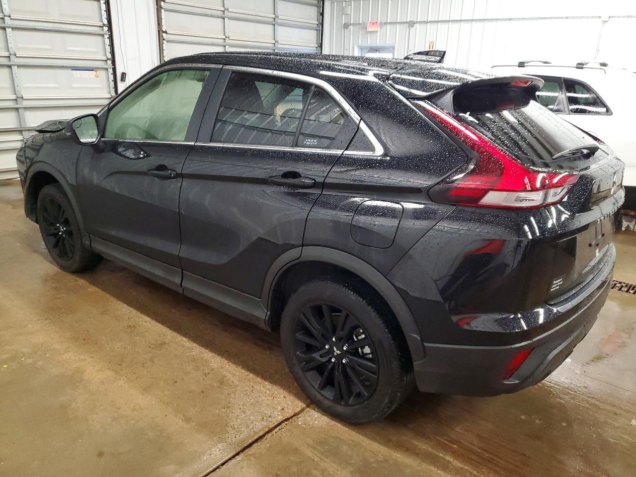 2025 Mitsubishi Eclipse Cross Le - Image 2