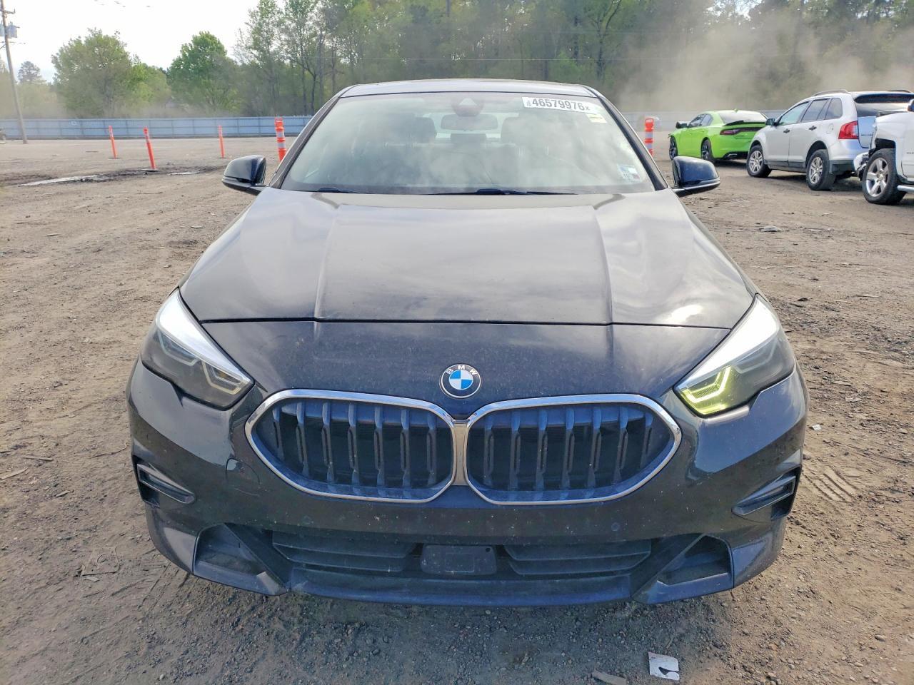 2021 BMW 228Xi - Фото 5