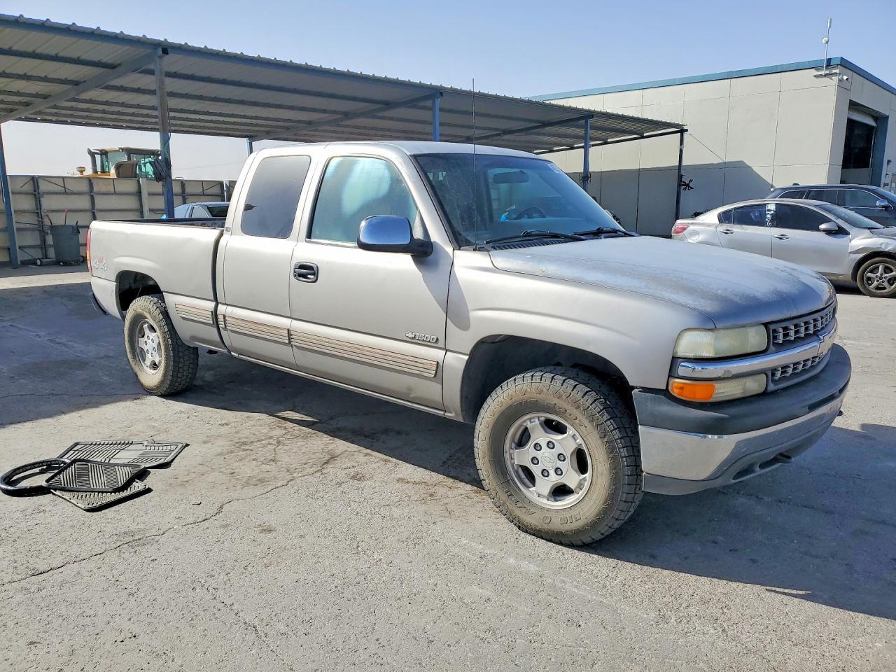 2000 Chevrolet Silverado K1500 - Image 4