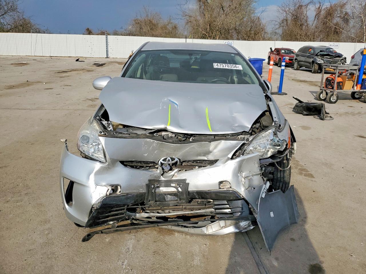 2015 Toyota Prius Two - Image 5