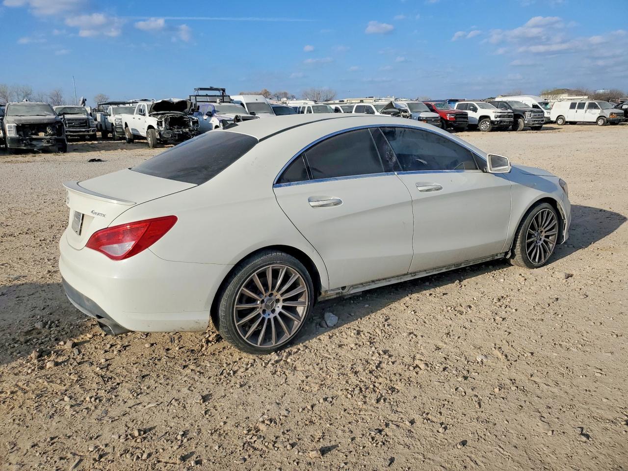 2016 Mercedes-Benz Cla 250 4Matic - Фото 3